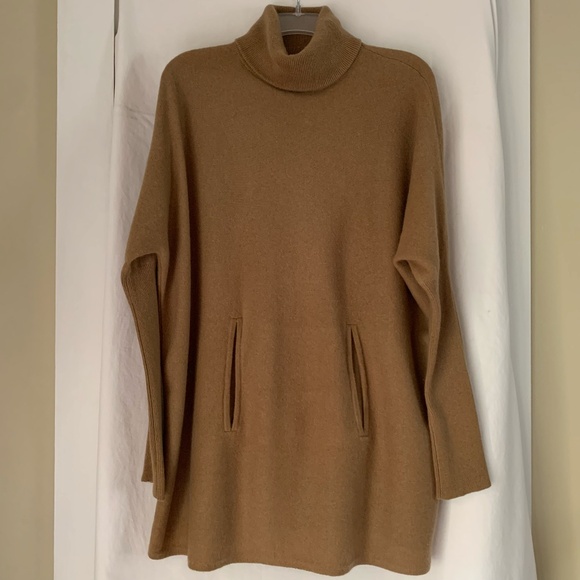 Garnet Hill Sweaters - Garnet Hill camel wool/cashmere blend oversized turtleneck sweater